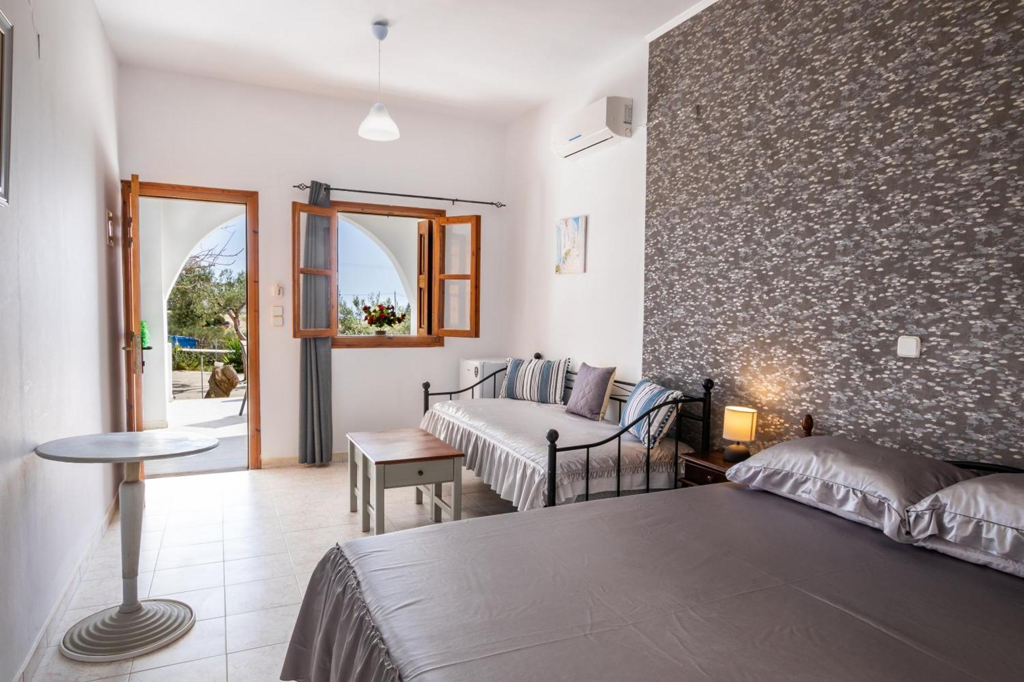 Perama Hotel, Karpathos Amoopi Exterior photo